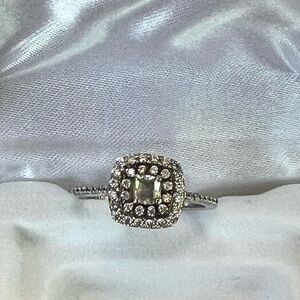 1/10 ct t.w. diamond Ring